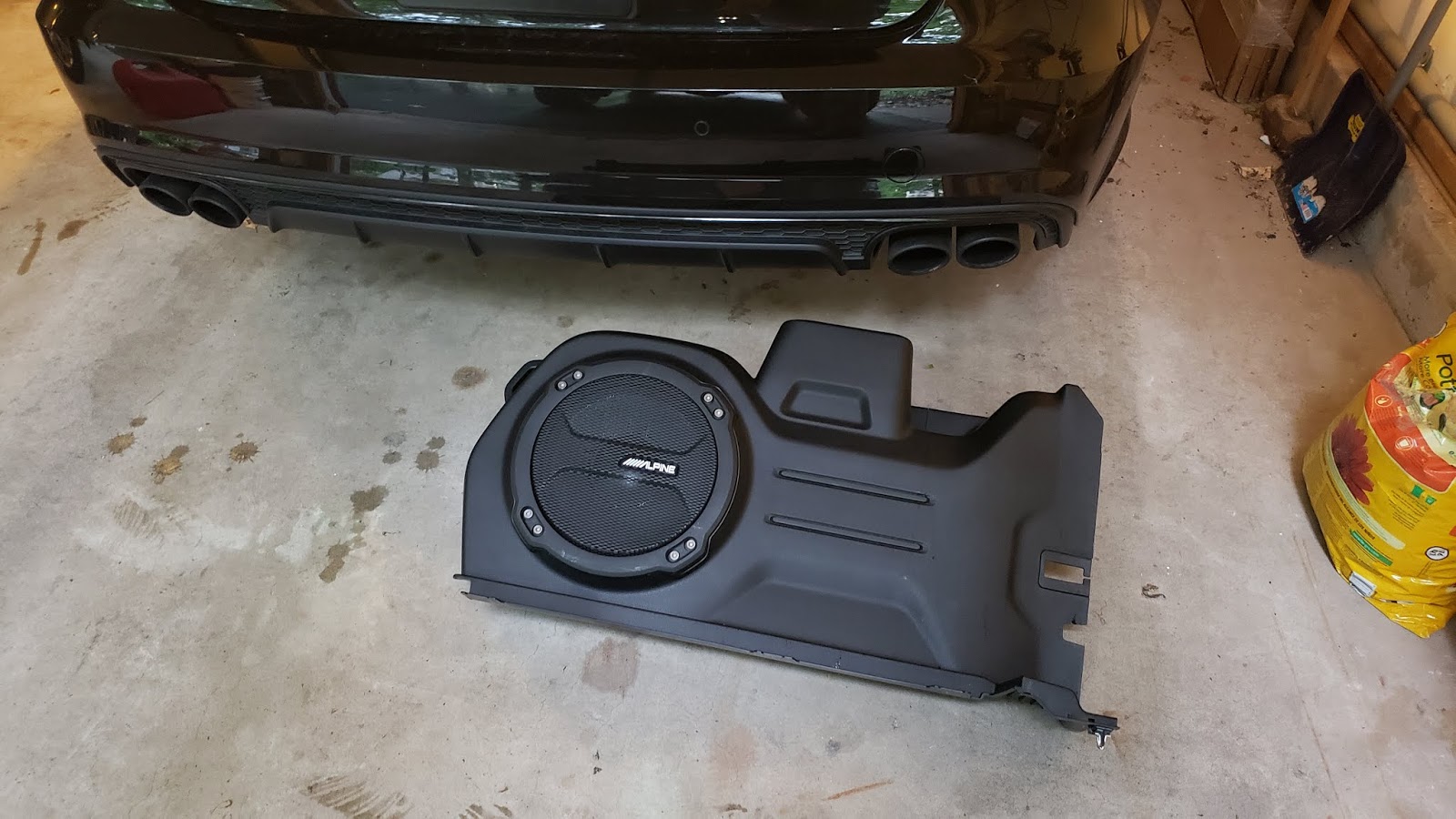Randomly Learned: Replacing Alpine Stereo in JL Jeep Wrangler