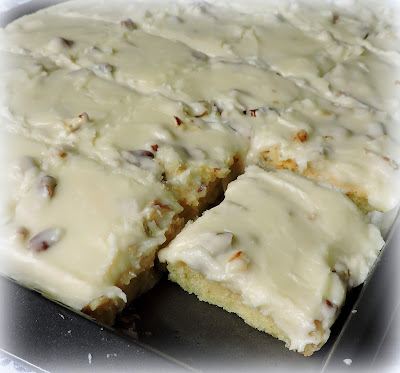 Fudgy Almond Tray Cake