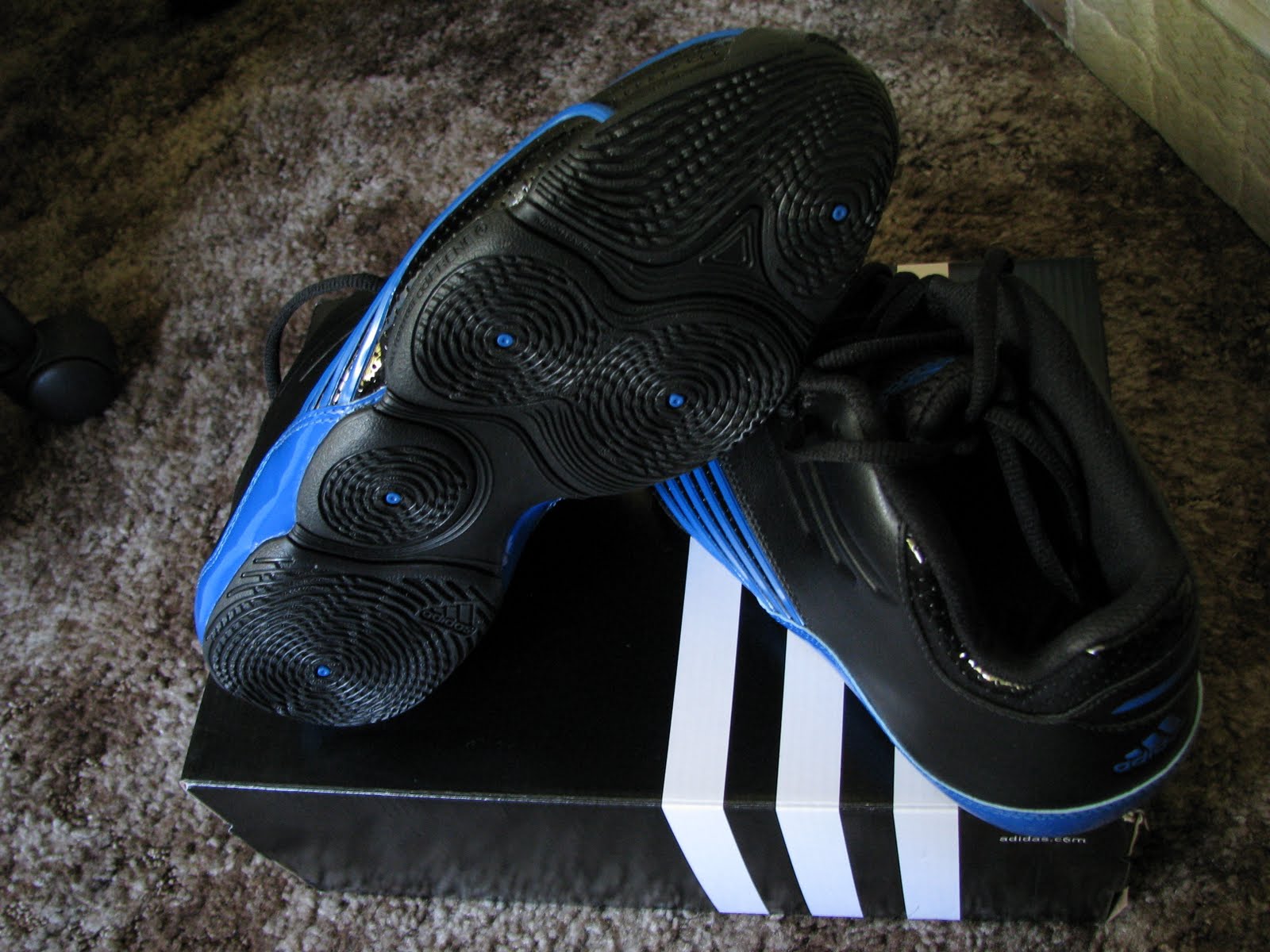 Xin's Sneaker adidas TMac2 return basketball shoes at 2011