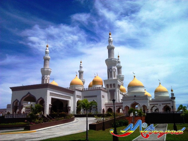 The Golden Mosque, Sultan Haji Hassanal Bolkiah Masjid Mosque, biggest mosque philippines, golden mosque cotabato city, mosque cotabato city, mindanao mosque