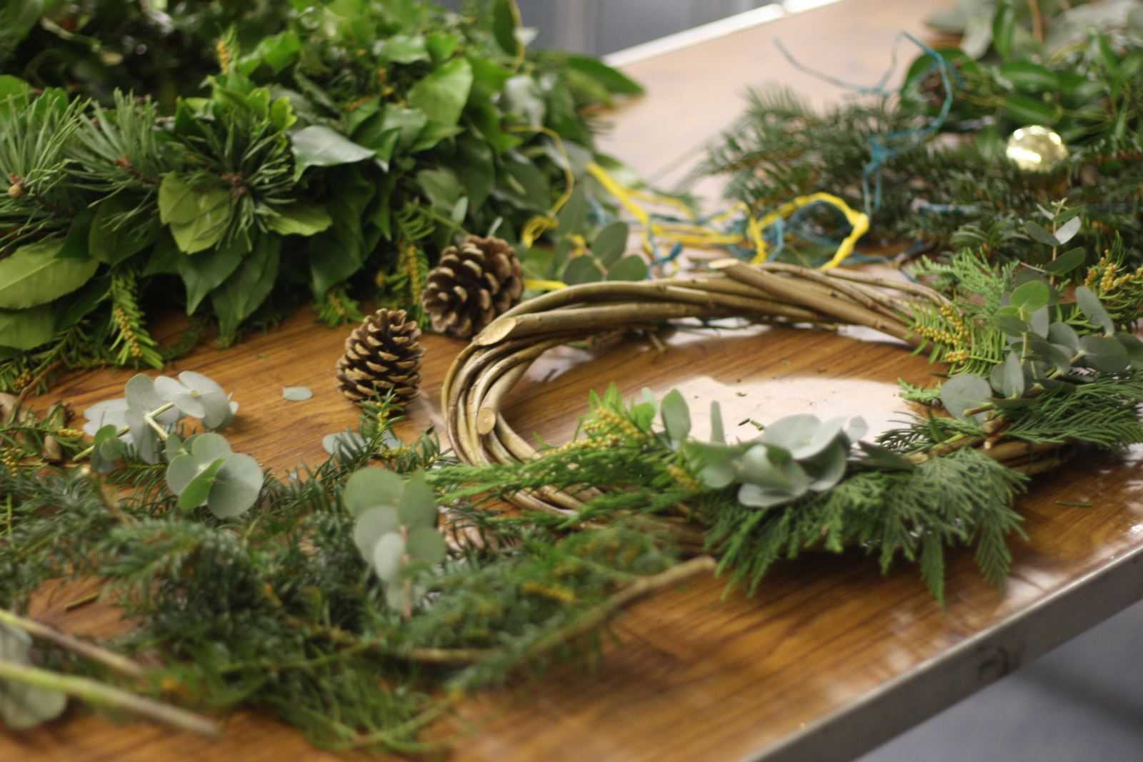 Peas and Needles Willow wreath making...