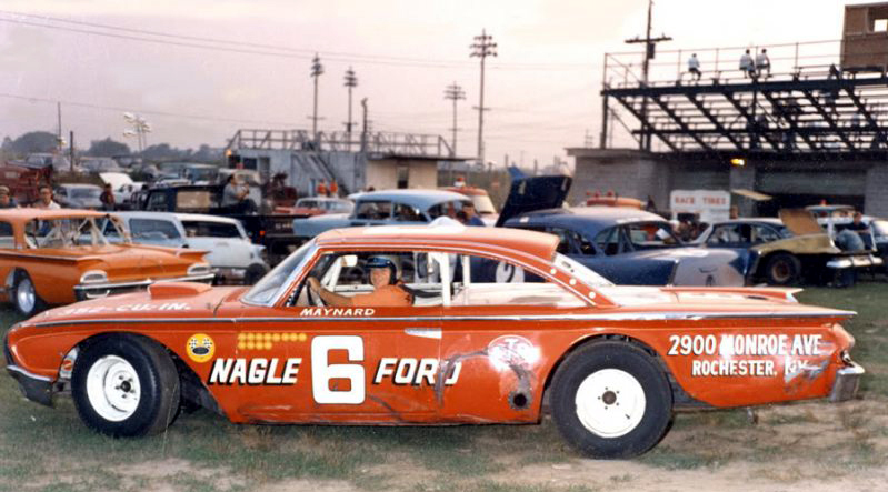 Vintage DRAG/GASSER/SPRINT/MIDGET/NASCAR Race T-shirt RACING TIRES by HURST...