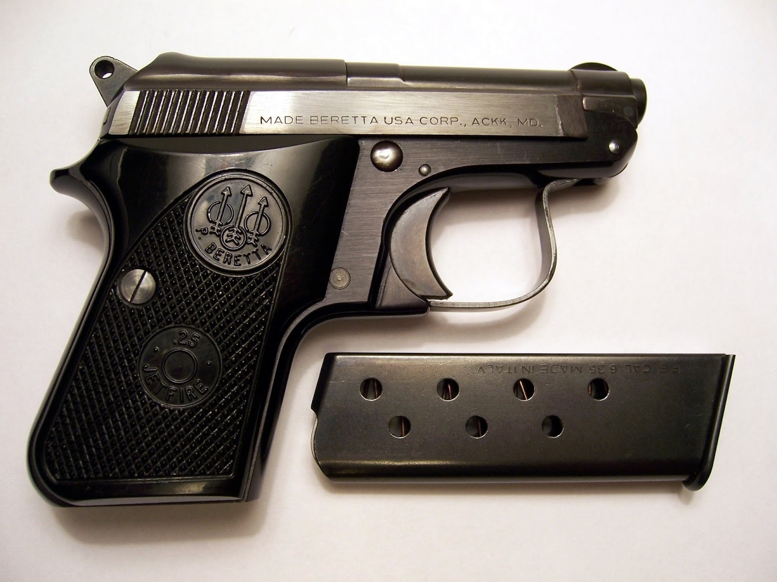 Le armi e la legge: Ma serve proprio sta cassaforte per custodire la pistola ?