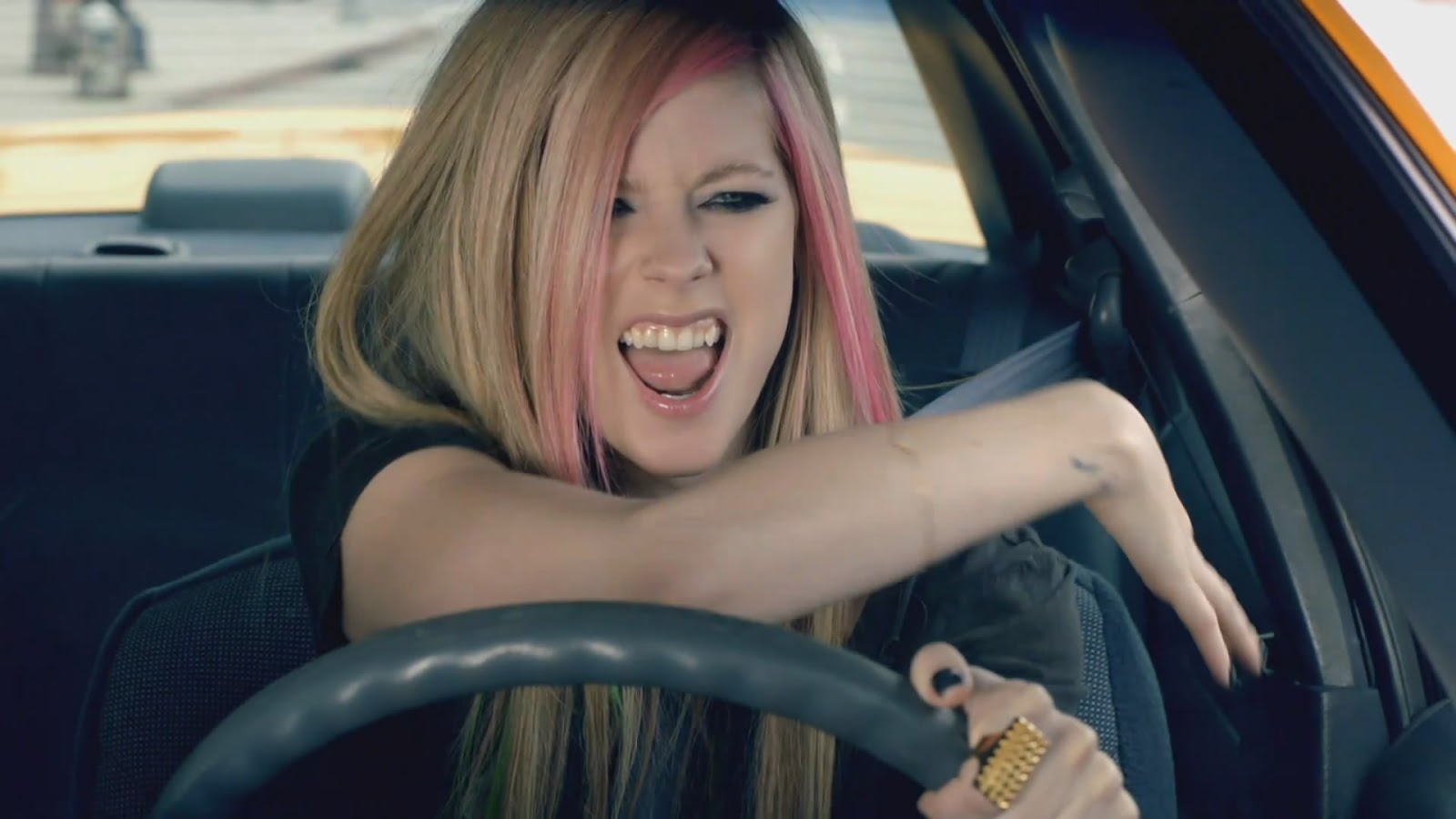Avril Lavignes New Single