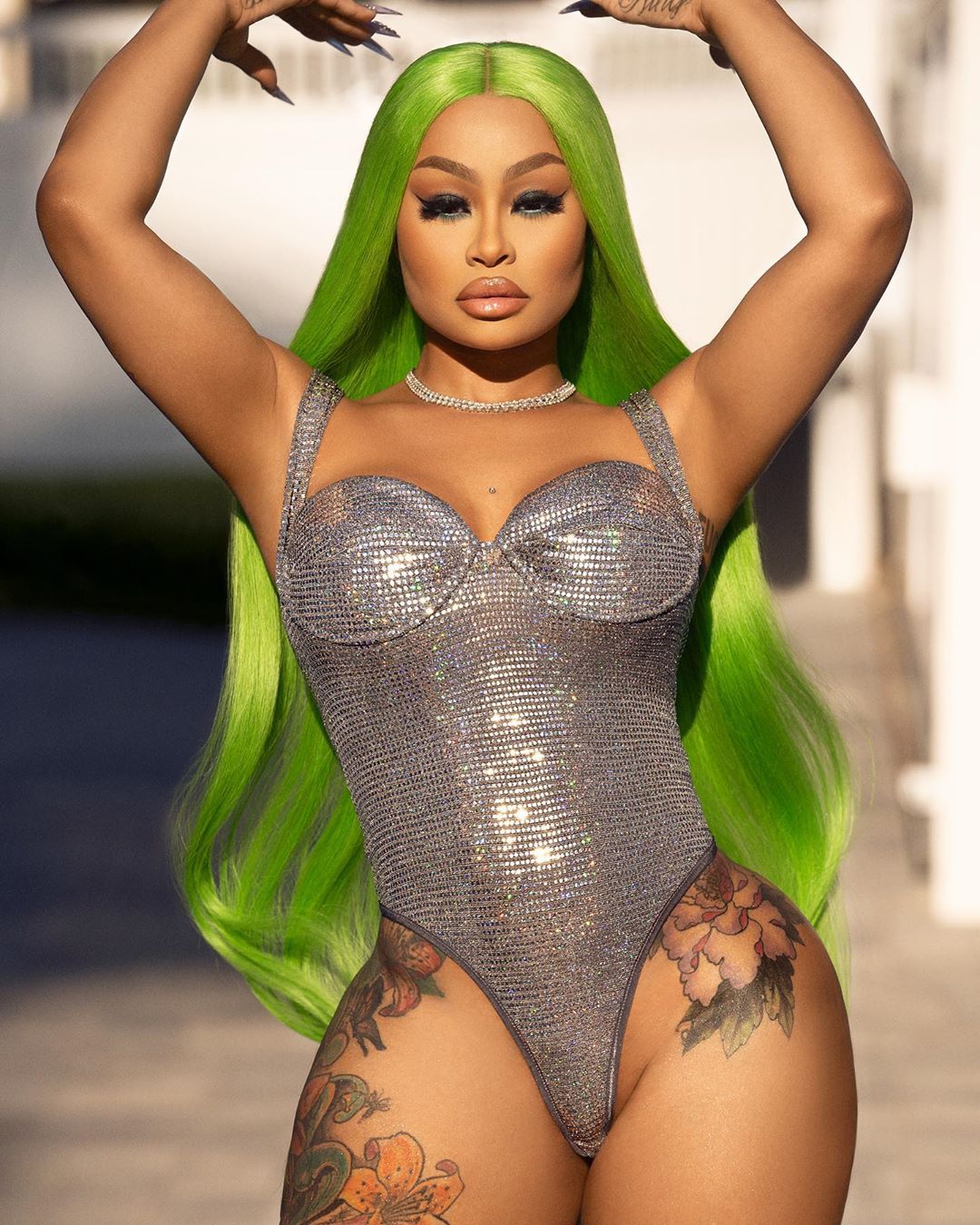 FAMOUS AMERICAN STRIPPER BLACK CYINA,FLAUNTS HER HOURGLASS FIGURE ON THIS O...