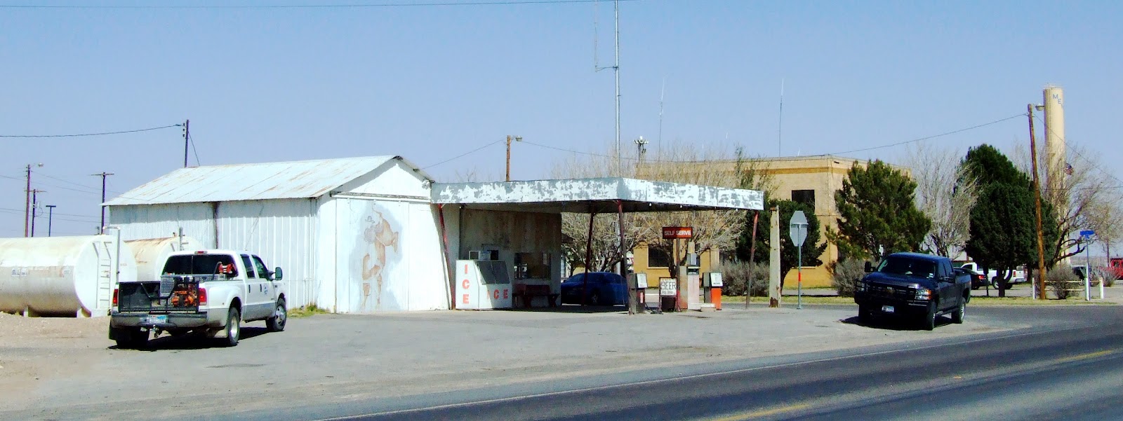 Low Road Traveler I Tour Wink, Texas