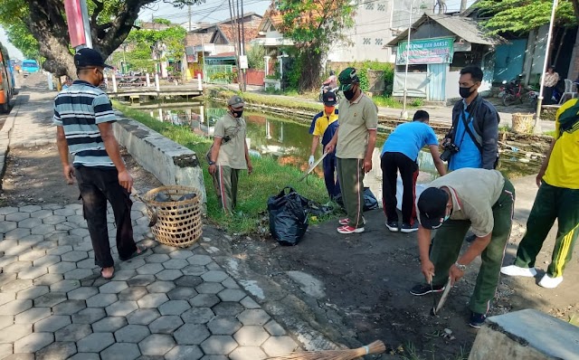 Sambut Hari Jadi Kabupaten Demak, Forkopincam Dan Elemen Masyarakat di Sayung Gelar Kerja Bhakti