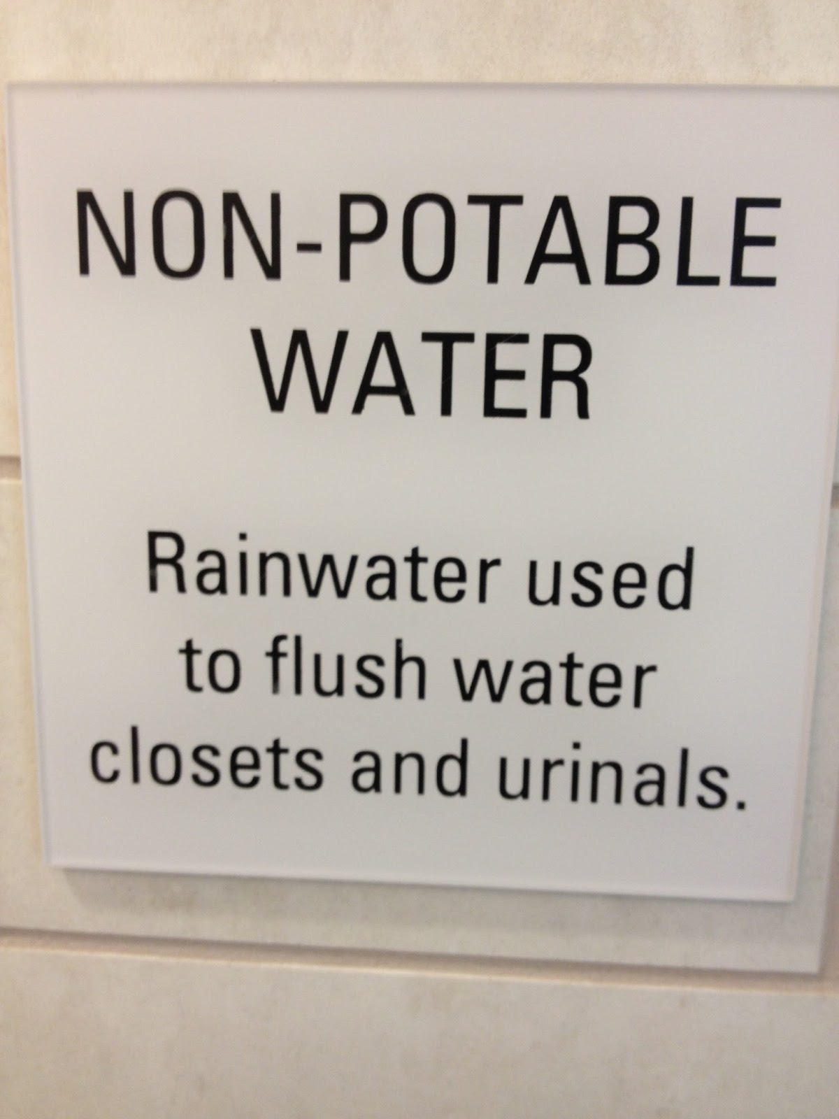 vox médica Non Potable Water in the Toilets and Urinals