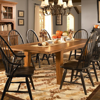 Baer's Attic Heirlooms Dining Table Broyhill