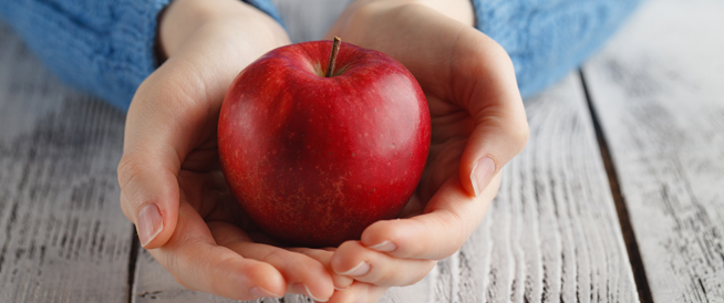 Red apple benefits and nutritional value