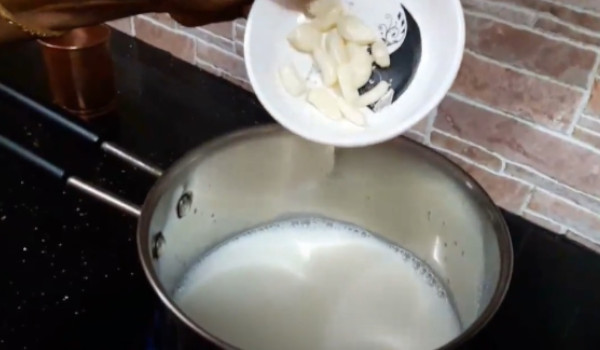 How to Make Garlic milk