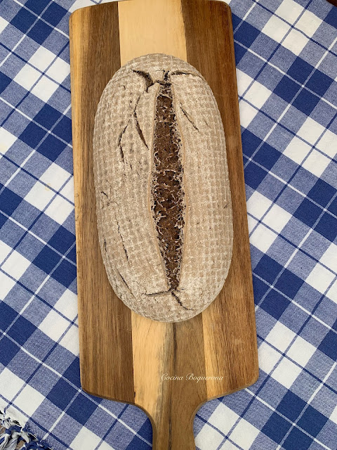 Pan con sarraceno, teff y algarroba (18 horas fermentación en frío)