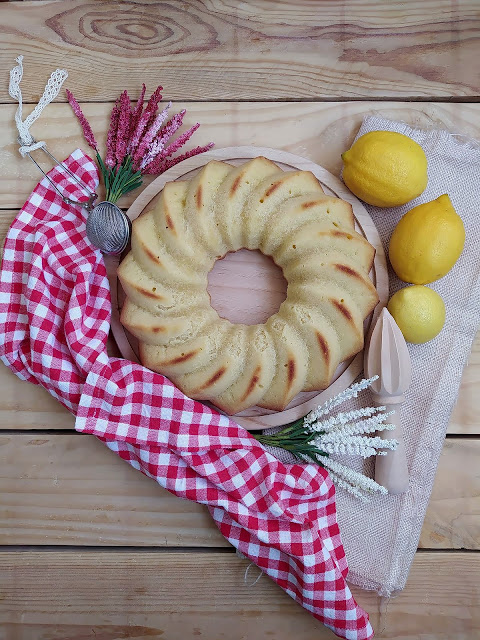 Receta de Ciambella. Bizcocho de limón tradicional italiano. Desayuno, postre, merienda. Fácil, rico, jugoso, lemon, horno, recetas de siempre. Cuca