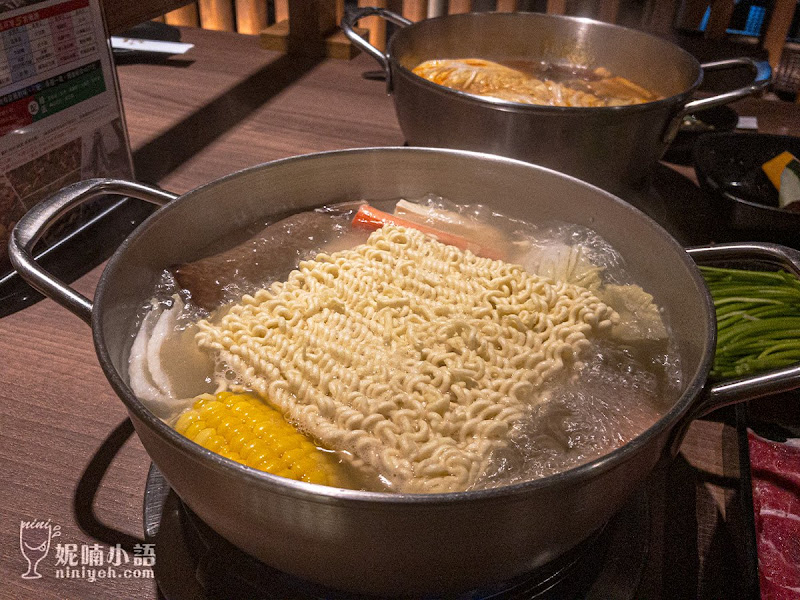 【西門町美食】海霸王前鎮水產。全台最霸氣的超市火鍋消夜族必衝