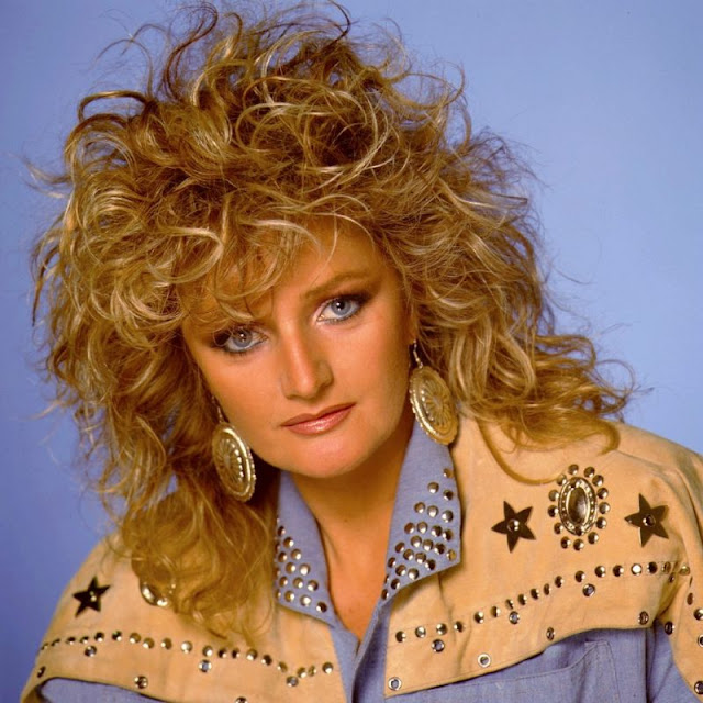 30 Fabulous Photos of Bonnie Tyler in the 1970s and ’80s ~ Vintage Everyday