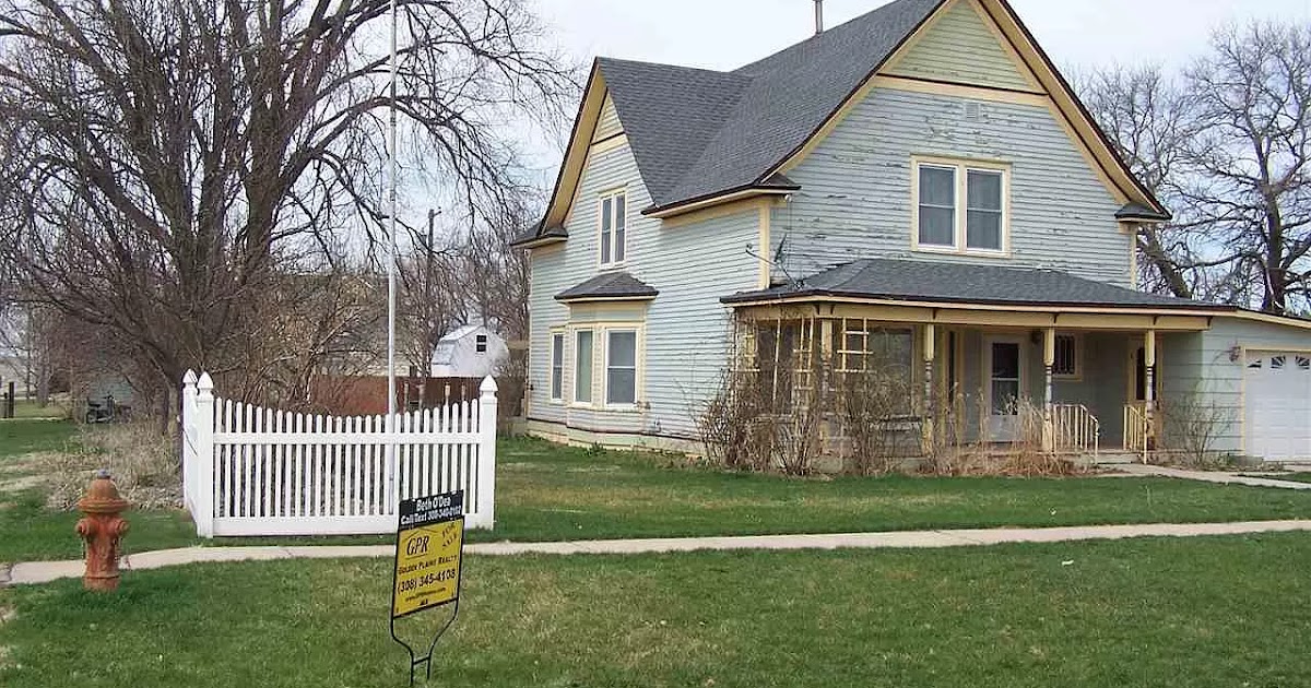 Cheap Nebraska Homes 401 Hayes Ave, Hayes Center, NE 69032