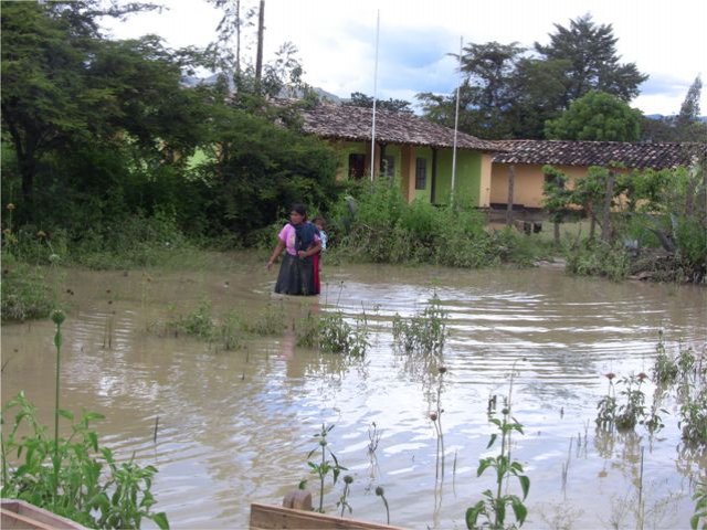 Pomabamba, Iscocucho, Chingol afectados por desborde ríos