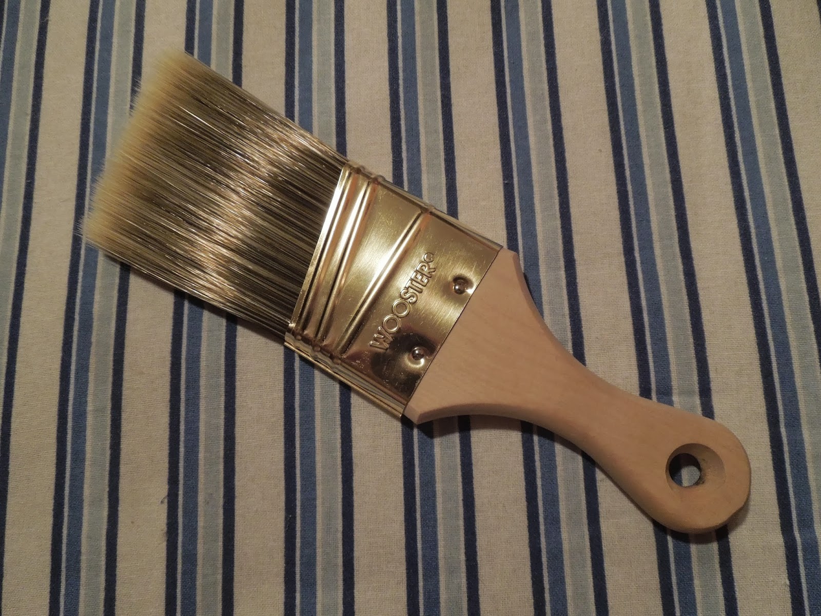 My Stuff Room / Galoreious Stuff Angled Paint Brush