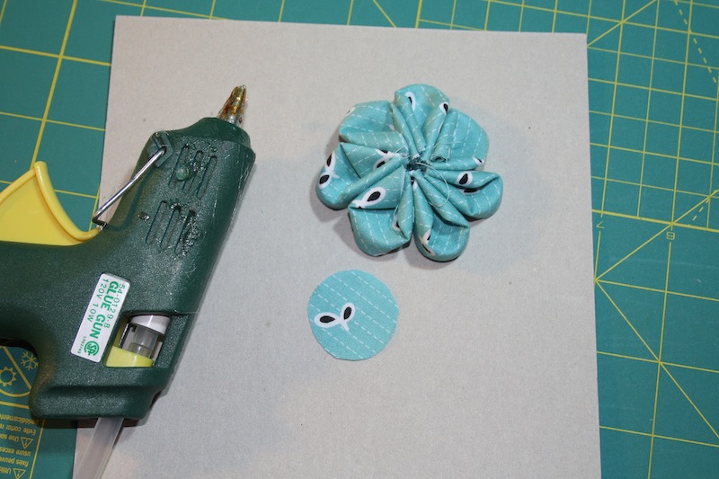 How to Basic Kanzashi Flowers Tutorial