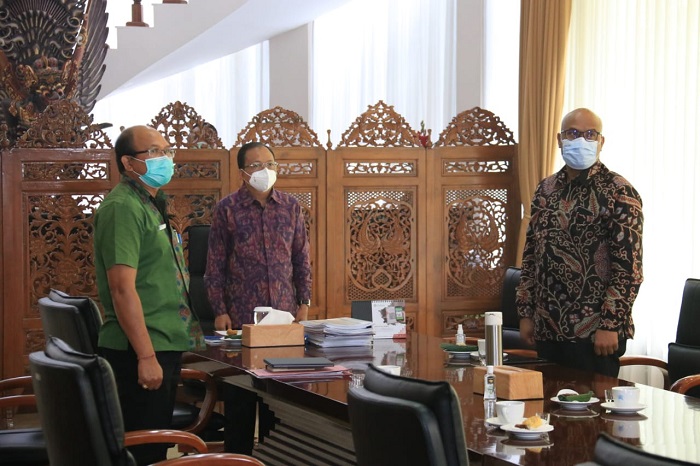 Dihadiri Presiden Jokowi, Gubernur Bali Ikuti Penandatanganan Paket Tender Kemen PUPR