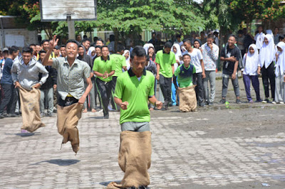 lomba balap karung