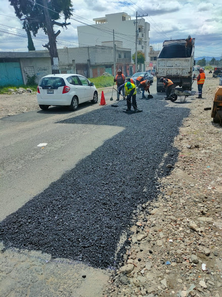 Con programa de bacheo,  reparan carretera a San Miguel Canoa