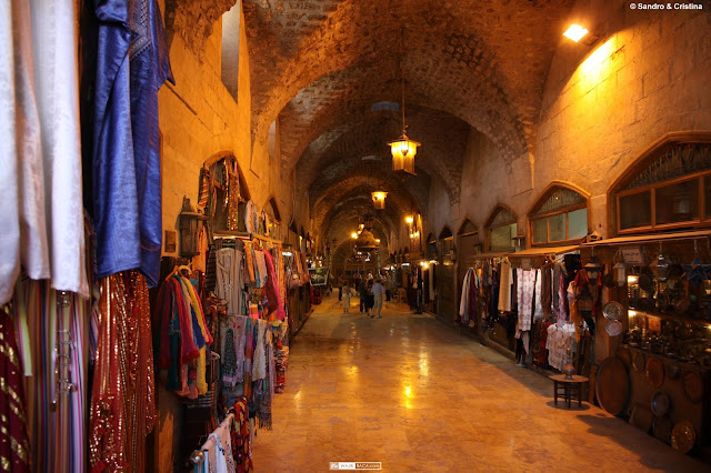 Menyusuri Aleppo, Inilah Permata Cantik Suriah Sebelum Hancur Lebur Seperti Sekarang Menyusuri Aleppo, Inilah Permata Cantik Suriah Sebelum Hancur Lebur Seperti Sekarang