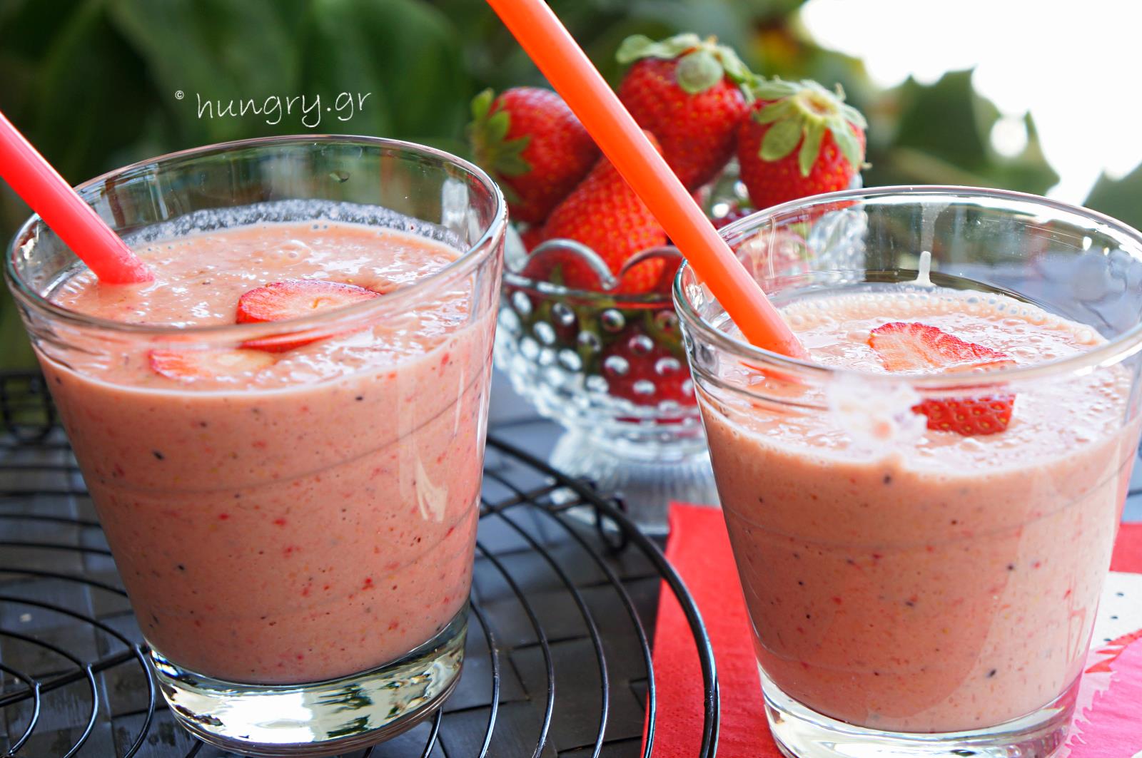 Kitchen Stories Strawberry Ginger Smoothie