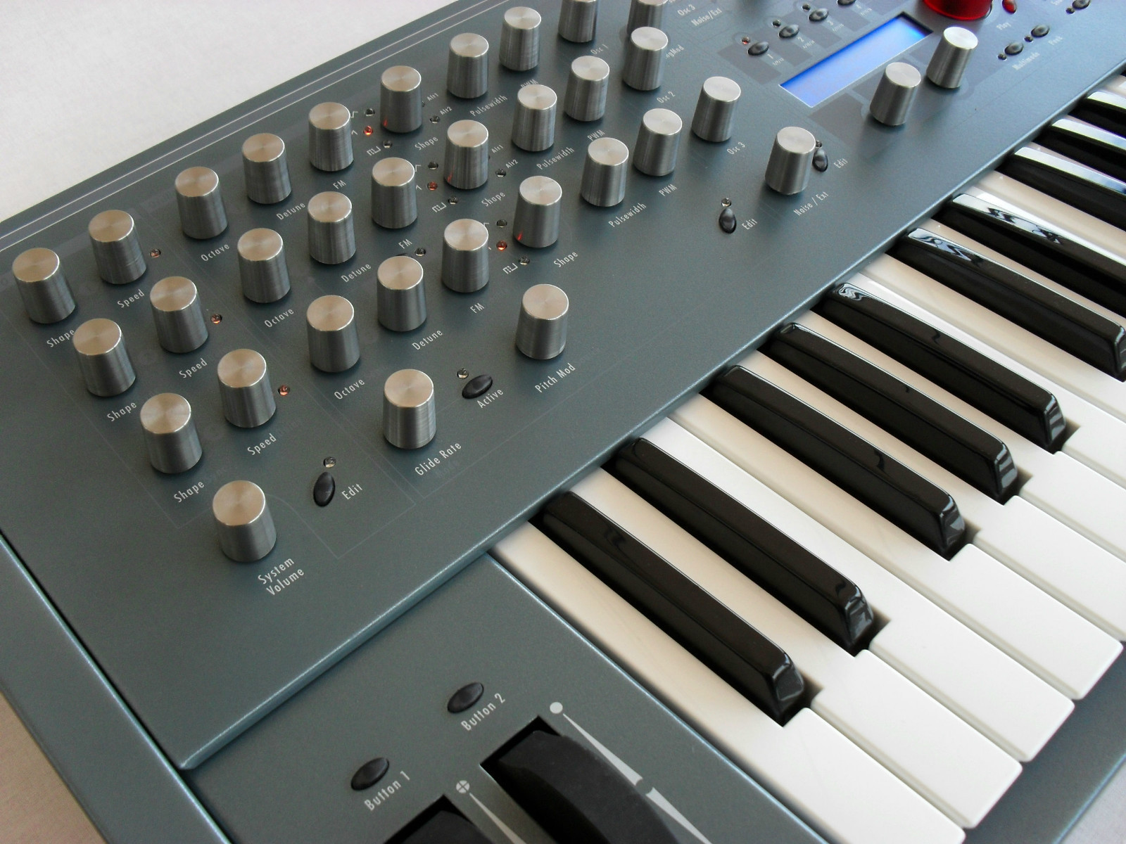 MATRIXSYNTH Waldorf Q Keyboard with Custom Blofeld Style Knobs