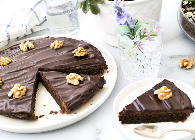 Tarta de nueces y chocolate