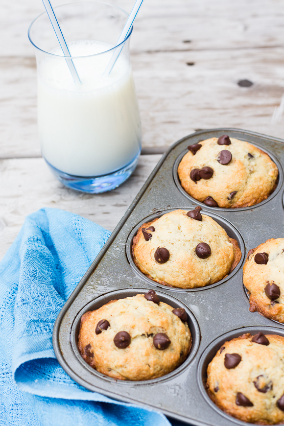 Banana Chocolate Chips Muffins + 5 Triple-Tasted Recipes with Bananas - La Cuisine d'Helene #muffins #chocolate #banana #desserts #sweets banana chocolate chips muffins
