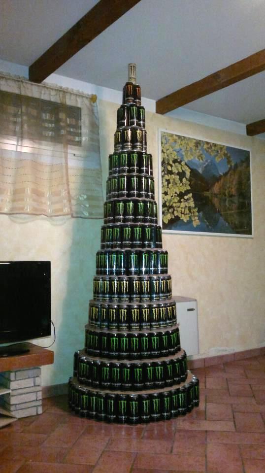 Árbol de Navidad con latas de Monster | Construccion y Manualidades