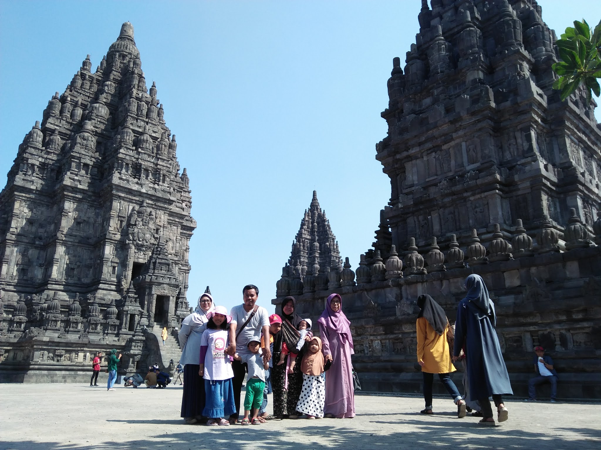 Candi Prambanan Tempat Belajar Dan Berpesiar