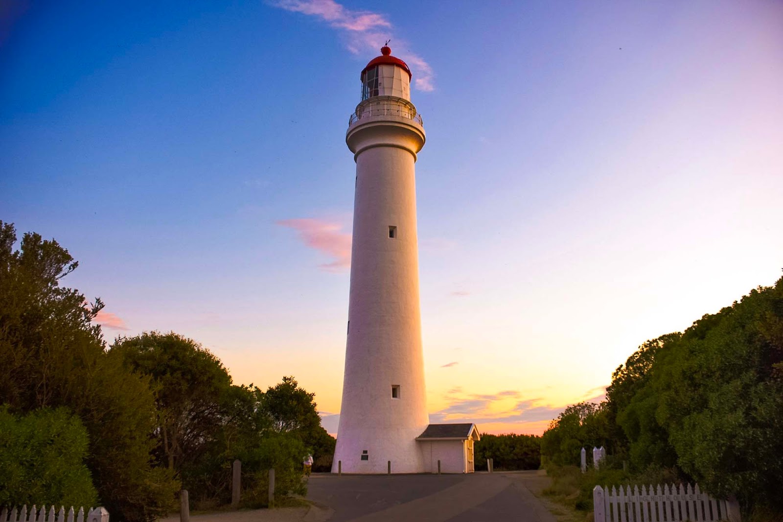 aireys inlet lighthouse great ocean road 
