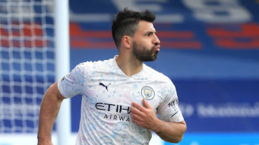 Sergio Aguero: Barcelona akan menandatangani striker Manchester City dengan kontrak dua tahun.