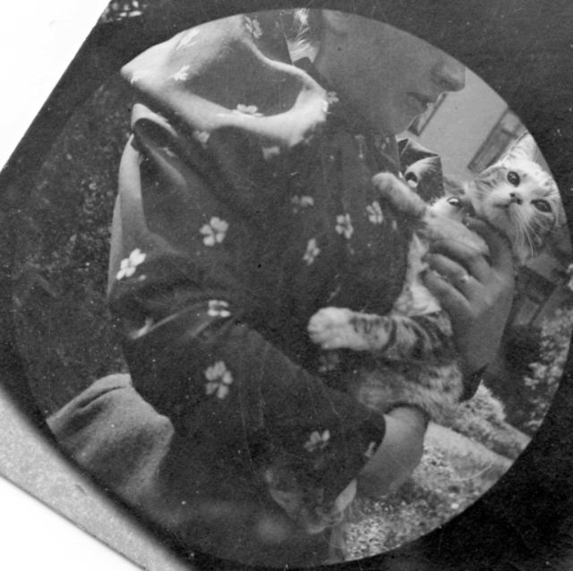 A Norwegian Student Used an Early Spy Camera to Take Candid Street Scenes of Oslo in the 1890s - 25