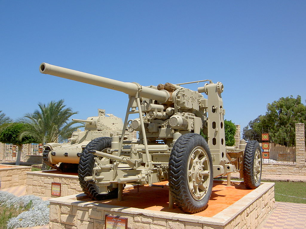 SI VIS PACEM, PARA BELLUM Il cannone ANSALDO 90/53 fu il miglior pezzo contraerei pesante SI VIS PACEM, PARA BELLUM Il cannone ANSALDO 90/53 fu il miglior pezzo contraerei pesante