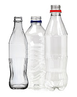 Plastik ve camdan depozitolu boş içecek şişeleri