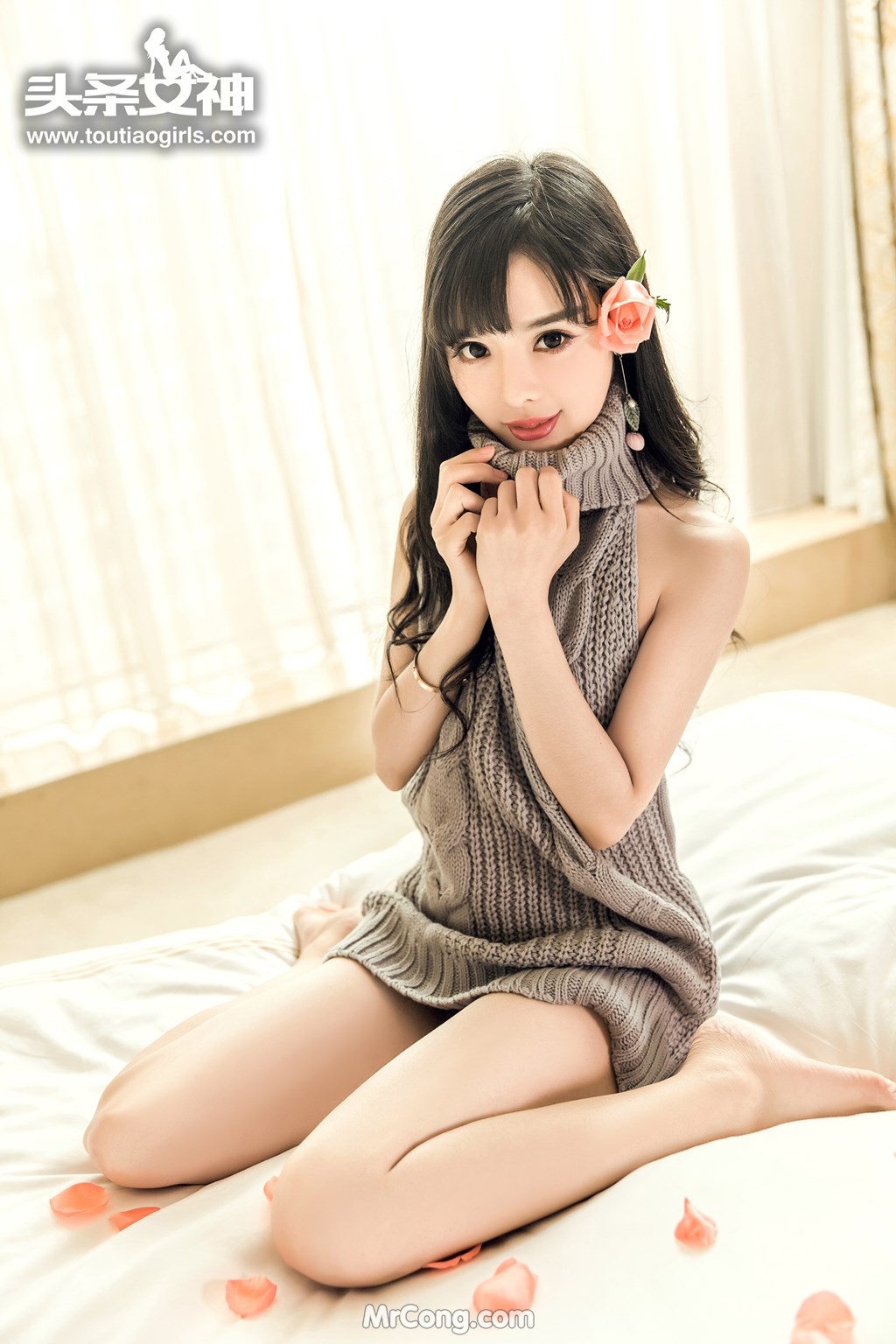 TouTiao 2017-08-21: Model Zhou Xi Yan (周 熙 妍) (33 photos) photo 1-16