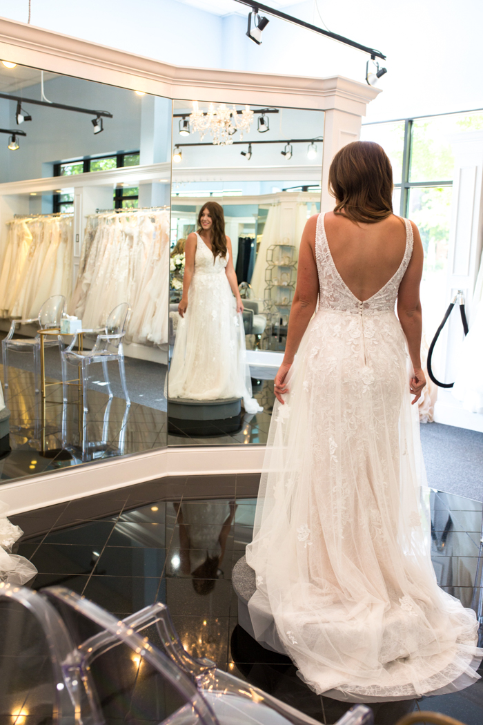 6 Tips For Picking The Perfect Wedding Dress - Chasing Cinderella
