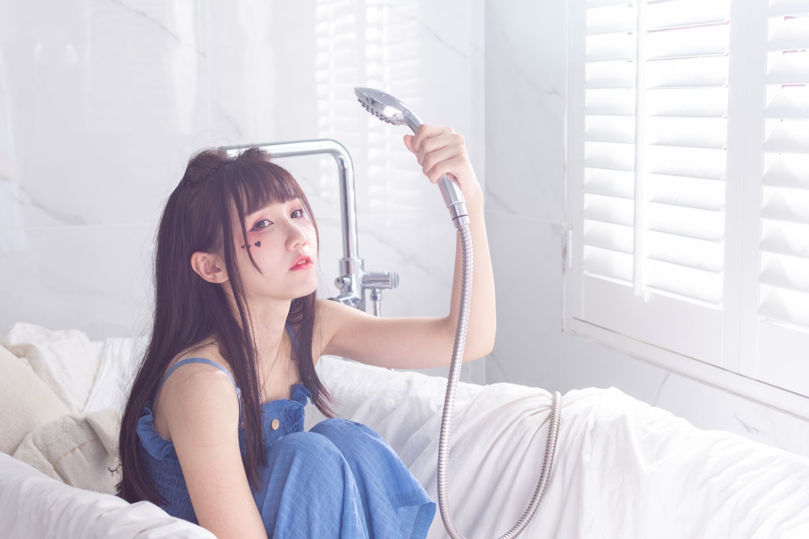 Qiao Qiao Er - 喬喬兒 - 2018.09.21 - Bathroom Bed View - TruePic.net