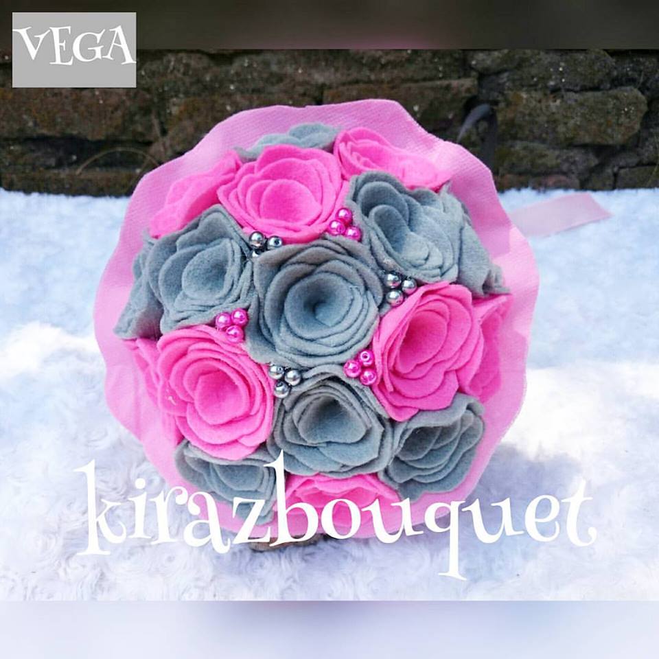 jual buket  bouquet bunga  handbouquet satin flanel  handmade 