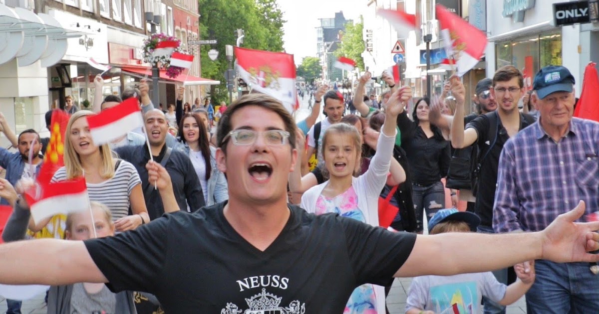 Nrw Aktuell Tv Schwerer Verkehrsunfall Mit Einem Oldtimer Auf Der