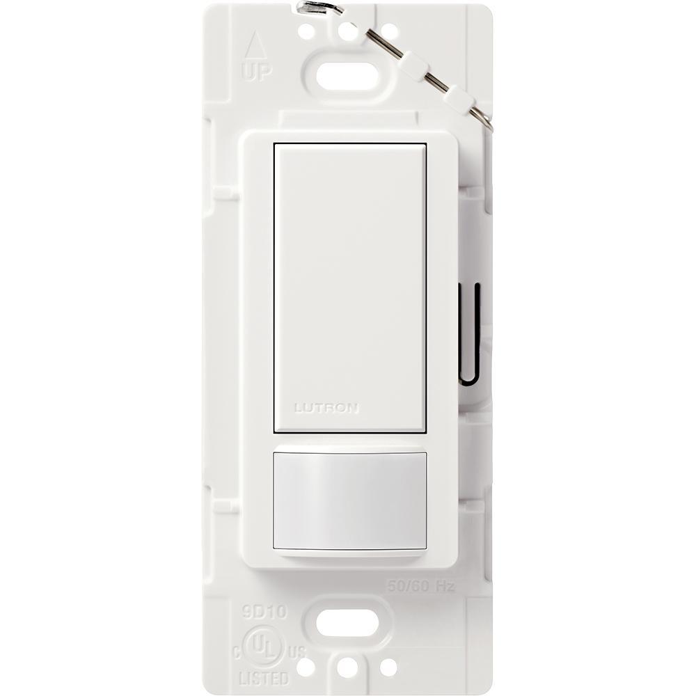 Motion sensor outlet turns off light