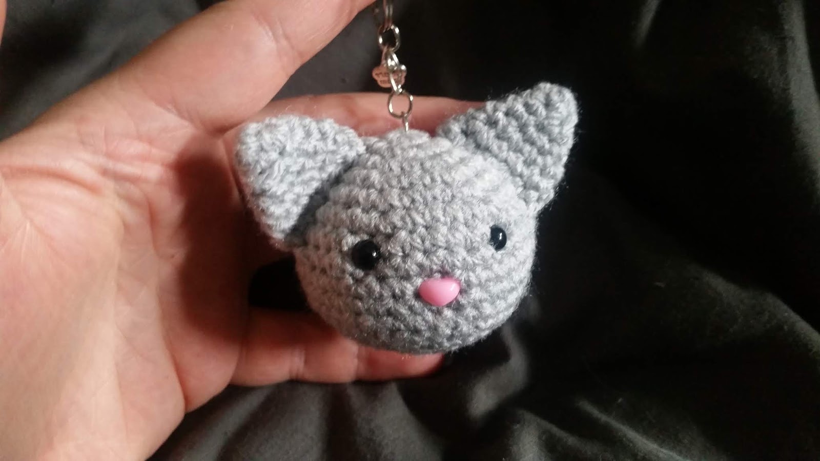 Odile crochet: Porte-clés chat amigurumi
