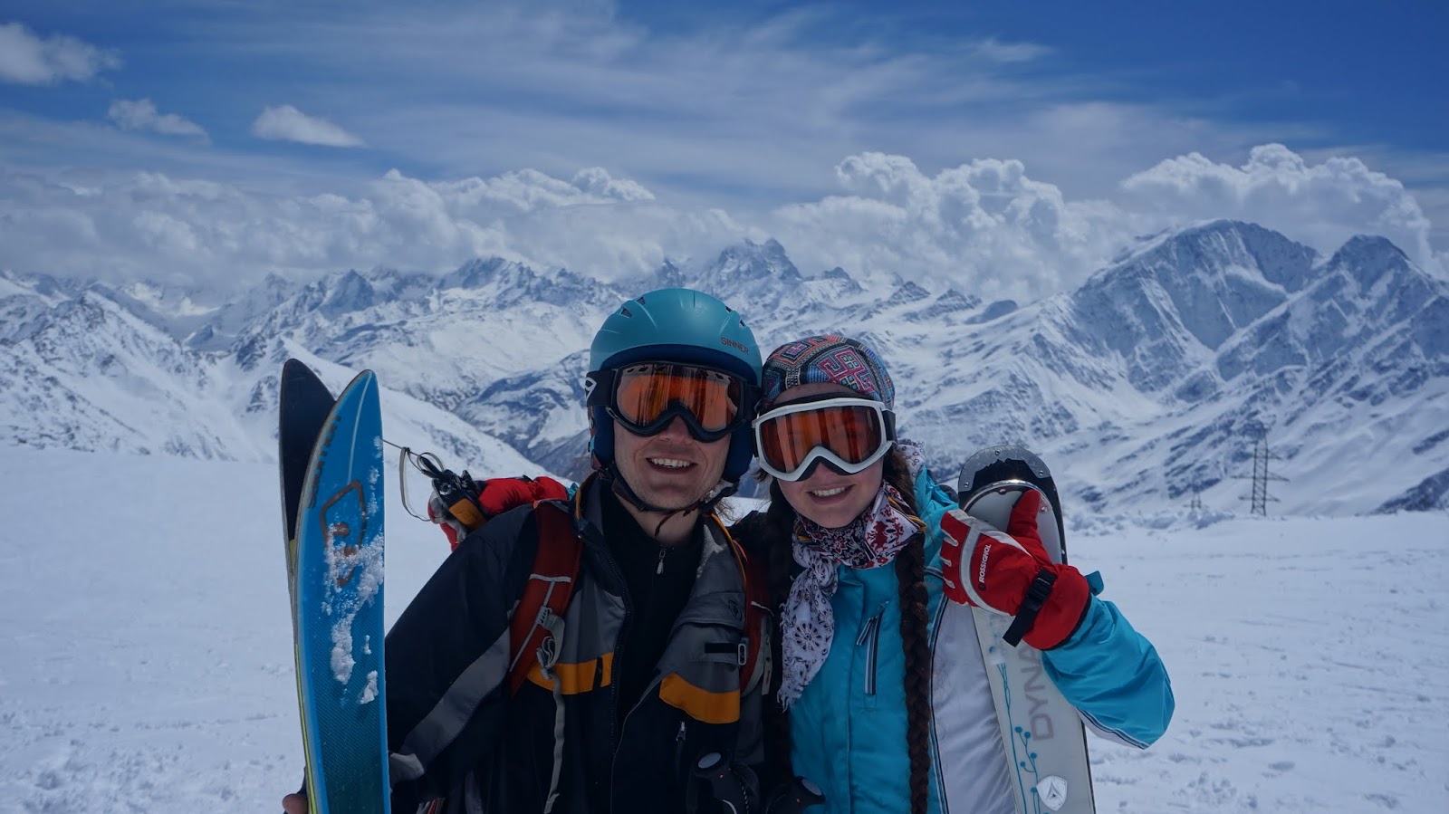 латиф кроудер восхождение сокола. майя эльбрус. альпинистов 57 екатеринбург. эльбрус альпинисты восхождение на гору. пик аскер алматы.