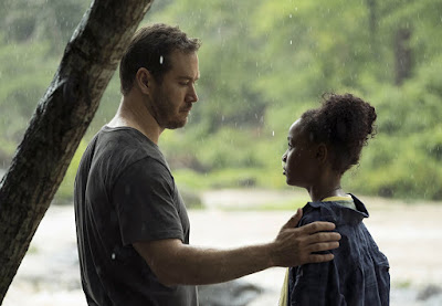 The Passage Series Saniyya Sidney Mark Paul Gosselaar Image 4