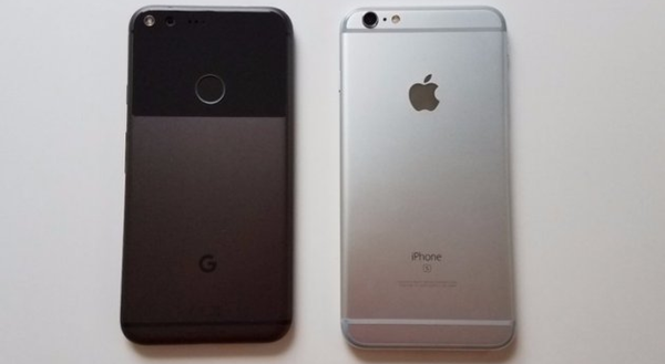 8 Alasan Memilih Google Pixel daripada iPhone Bilik Seni