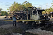 Mobil Truck Tronton Bermuatan 70 Unit Sepeda Motor Ludes Terbakar