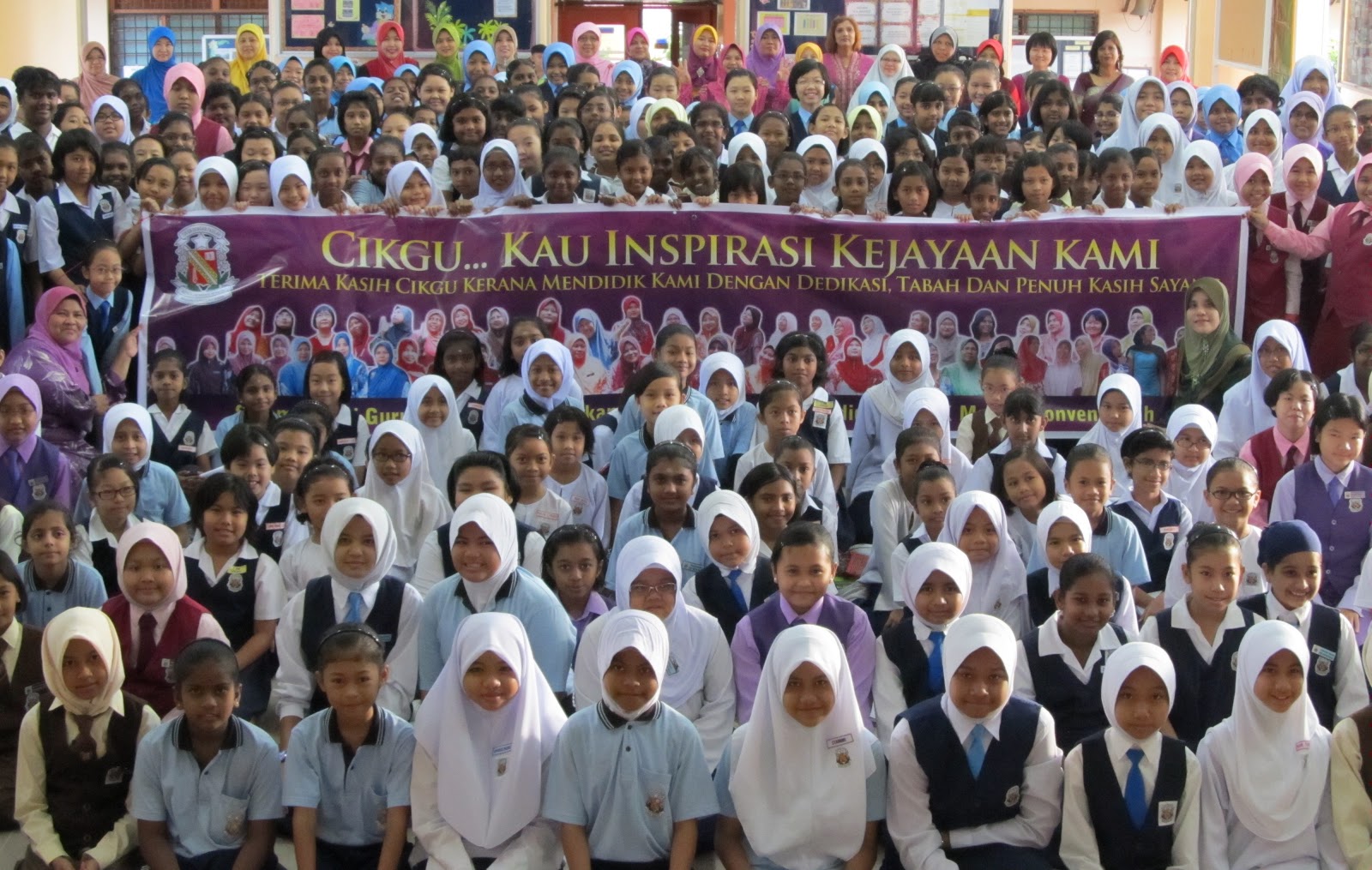 Lirik Lagu Terima Kasih Cikgu Hari Pertama Masuk Sekolah : Guruku Tersayang Lirik : Lirik lagu